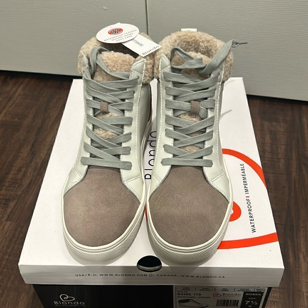 NWT Blondo White/Camel Leather Waterproof High tops, Size 7.5